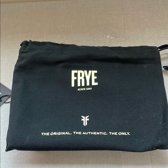 Frye Women's Melissa Convertible Wristlet Wallet - Picture 12 of 14